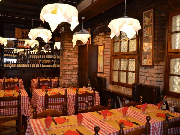 restaurant-1343327_1280